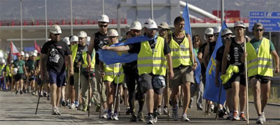 Mineros asturianos entrando en la Comunidad de Madrid [Foto: S. Barrenechea (EFE)]